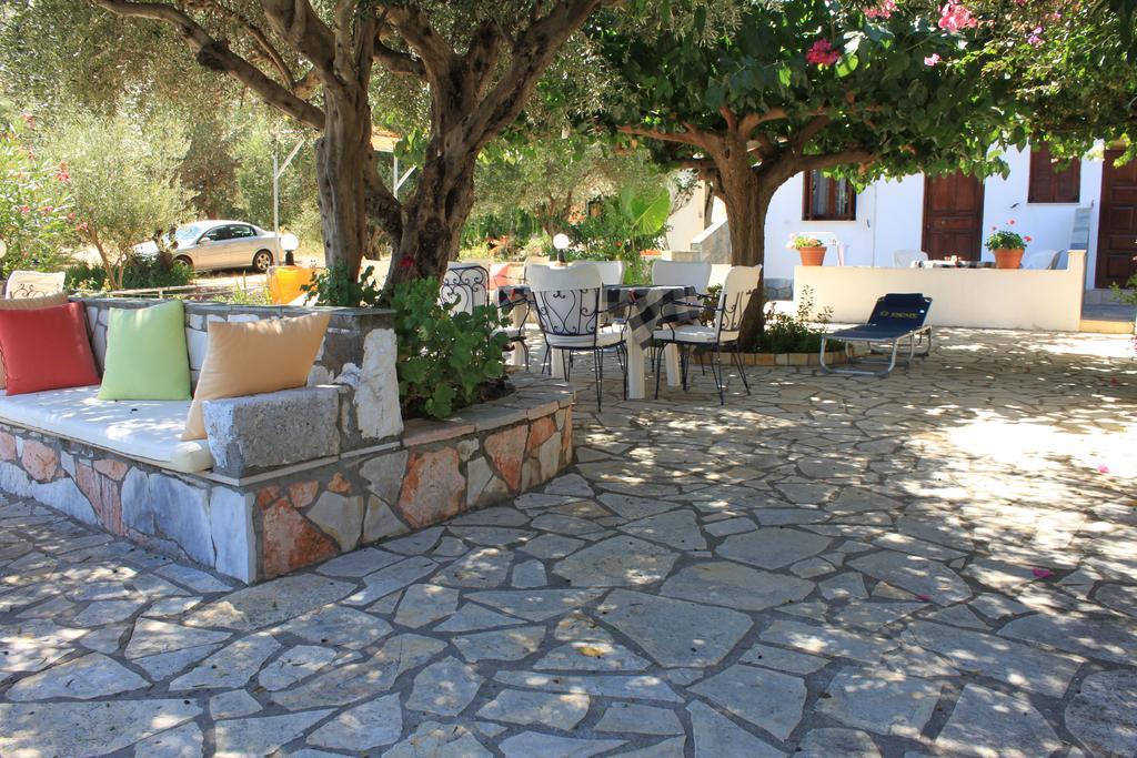 Ballas Apartments Agia Efimia Exterior photo