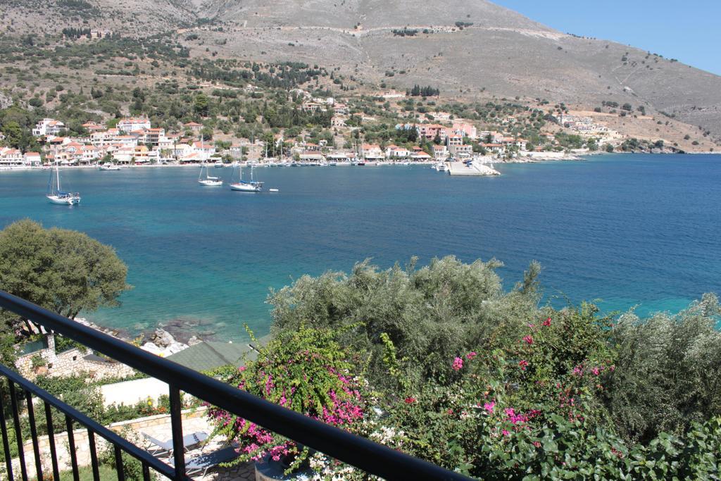 Ballas Apartments Agia Efimia Exterior photo