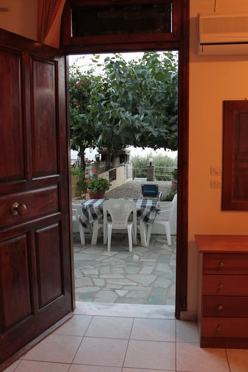 Ballas Apartments Agia Efimia Room photo