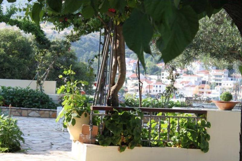 Ballas Apartments Agia Efimia Exterior photo
