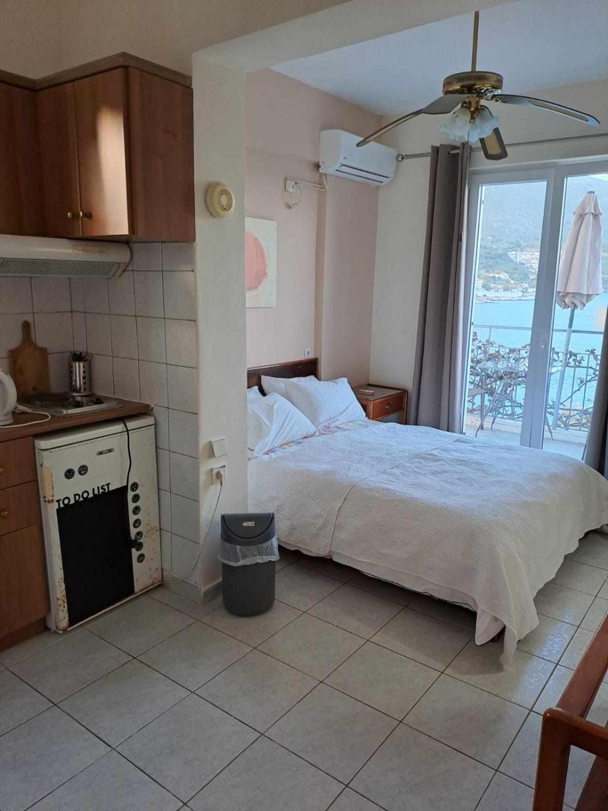 Ballas Apartments Agia Efimia Exterior photo