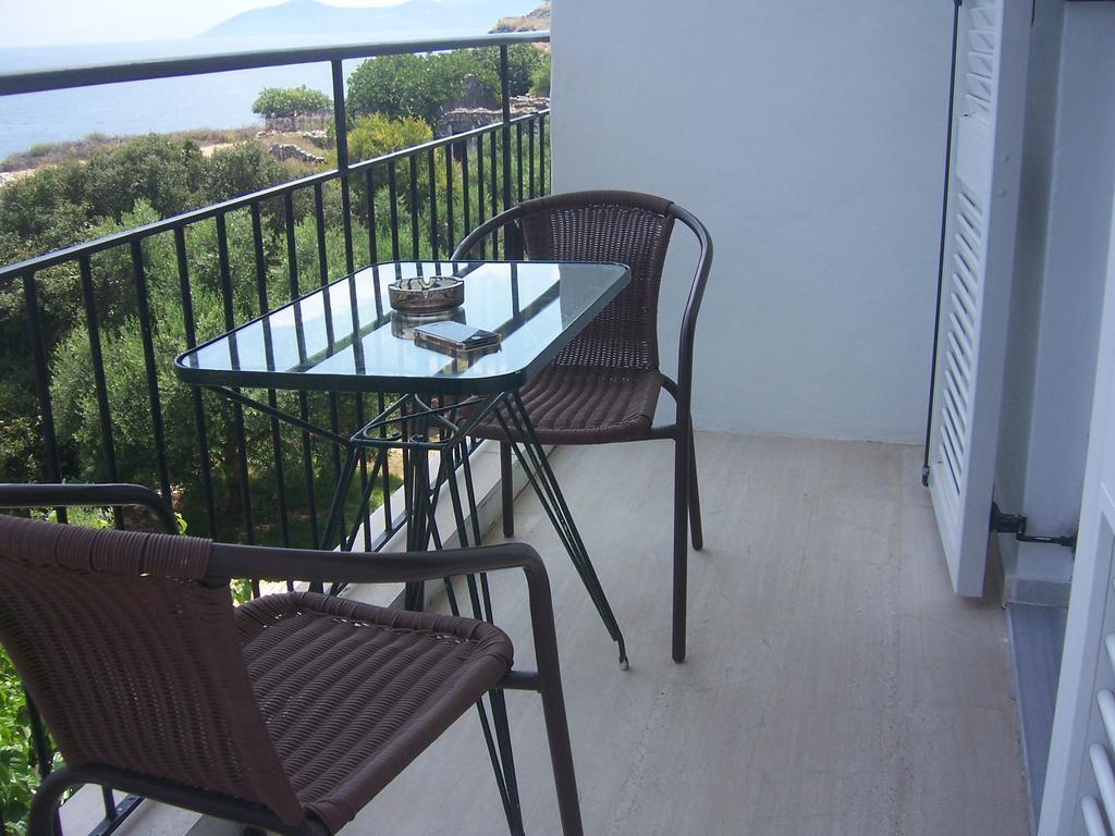 Ballas Apartments Agia Efimia Room photo