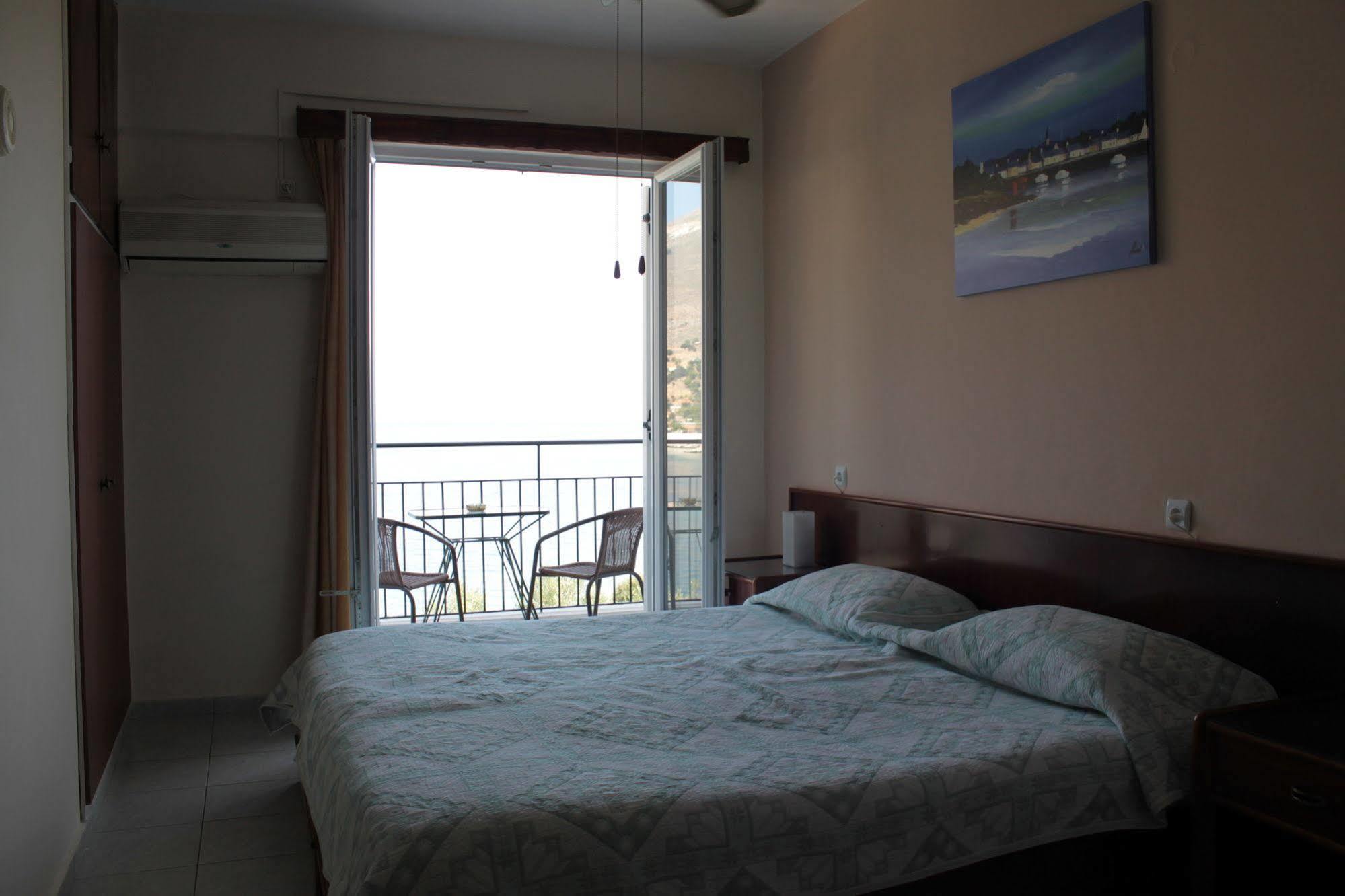 Ballas Apartments Agia Efimia Exterior photo